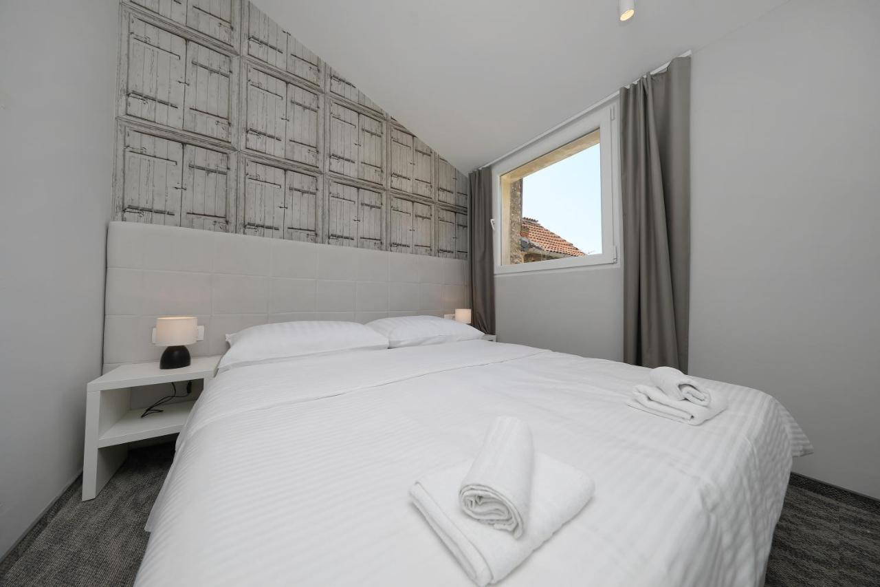 Downtown Boutique Hostel Zadar Ngoại thất bức ảnh