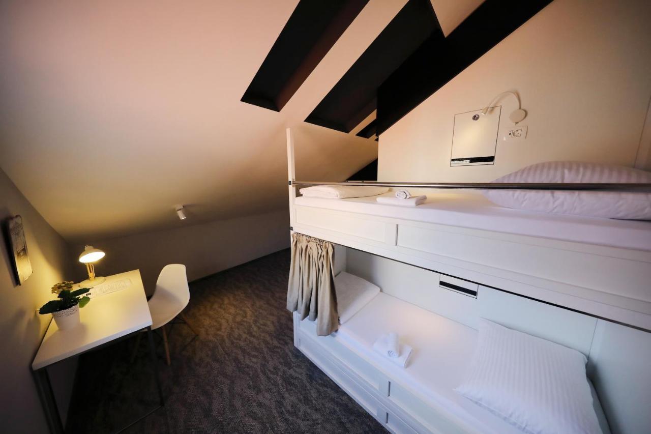 Downtown Boutique Hostel Zadar Ngoại thất bức ảnh