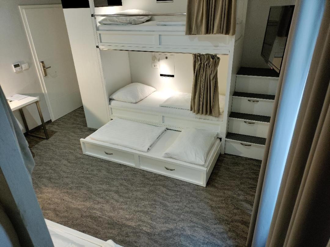 Downtown Boutique Hostel Zadar Ngoại thất bức ảnh