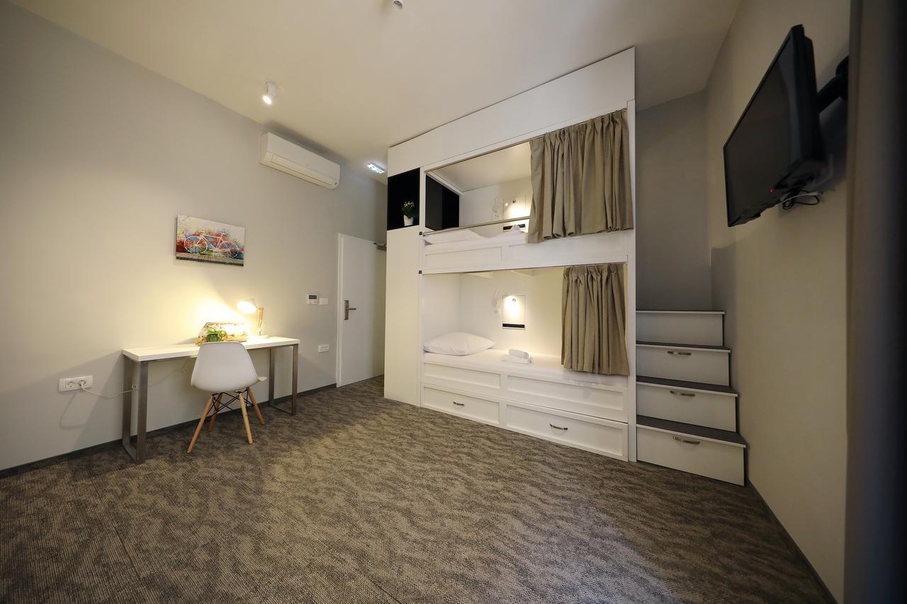 Downtown Boutique Hostel Zadar Ngoại thất bức ảnh
