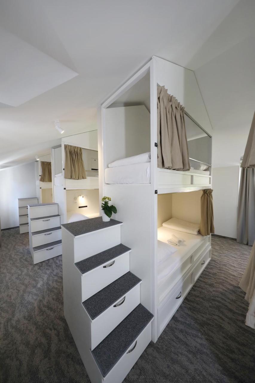Downtown Boutique Hostel Zadar Ngoại thất bức ảnh