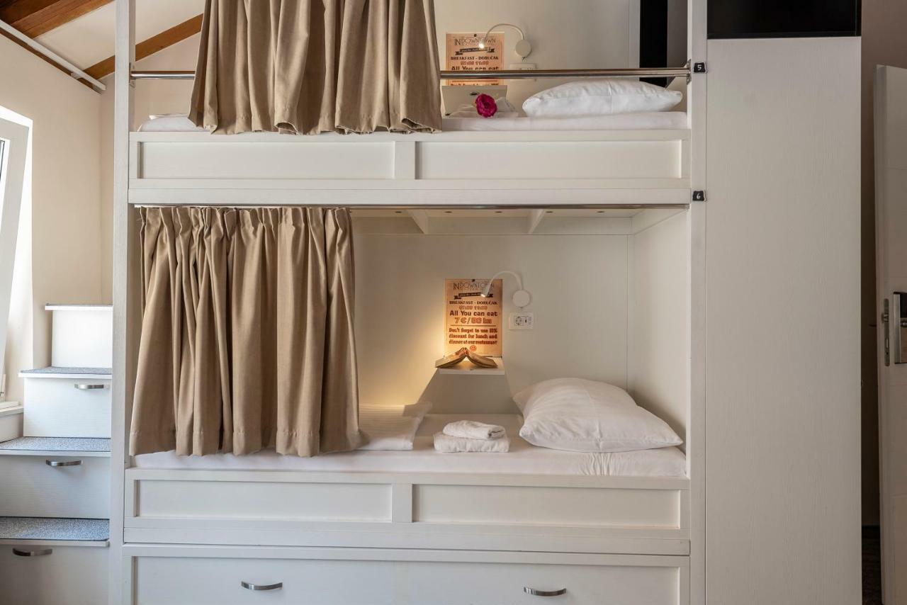 Downtown Boutique Hostel Zadar Ngoại thất bức ảnh