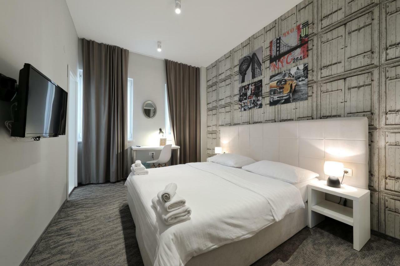 Downtown Boutique Hostel Zadar Ngoại thất bức ảnh