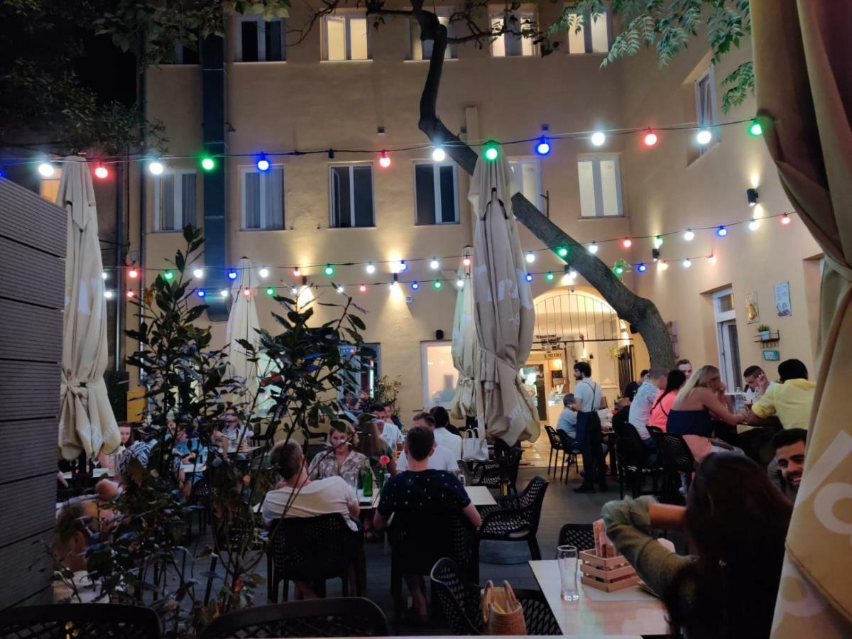 Downtown Boutique Hostel Zadar Ngoại thất bức ảnh